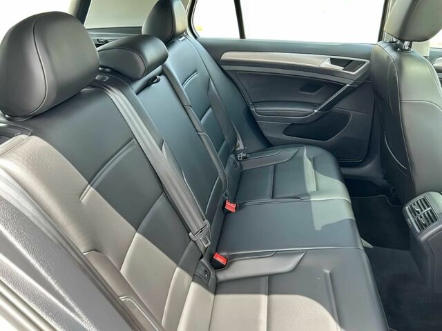 Серый Фольксваген Гольф, объемом двигателя 1.8 л и пробегом 74 тыс. км за 8890 $, фото 13 на Automoto.ua