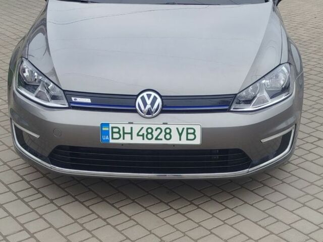 Серый Фольксваген Гольф, объемом двигателя 0 л и пробегом 104 тыс. км за 9300 $, фото 1 на Automoto.ua