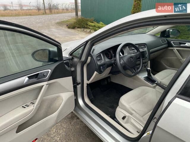 Серый Фольксваген Гольф, объемом двигателя 1.8 л и пробегом 94 тыс. км за 11500 $, фото 4 на Automoto.ua