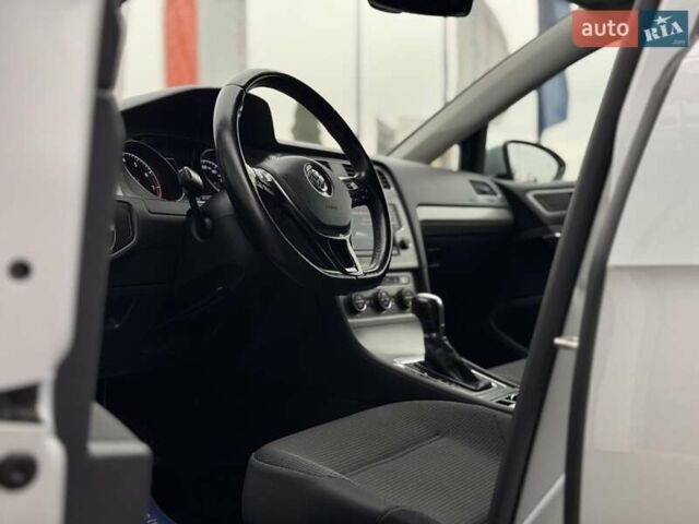 Серый Фольксваген Гольф, объемом двигателя 1.4 л и пробегом 104 тыс. км за 14990 $, фото 48 на Automoto.ua