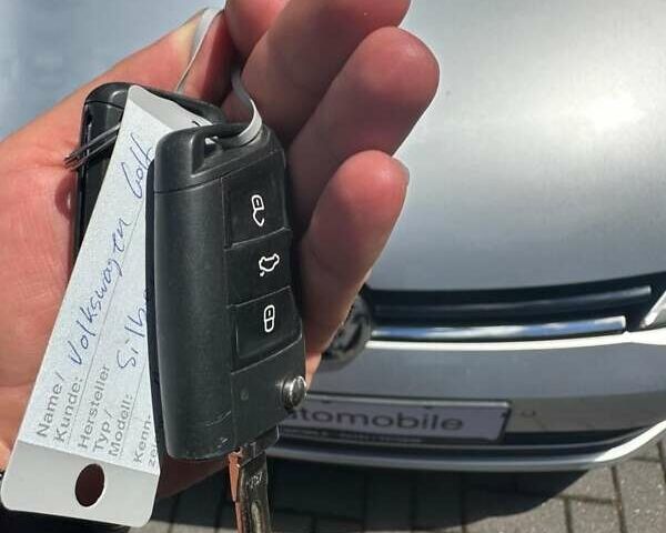 Серый Фольксваген Гольф, объемом двигателя 1.6 л и пробегом 282 тыс. км за 11700 $, фото 8 на Automoto.ua