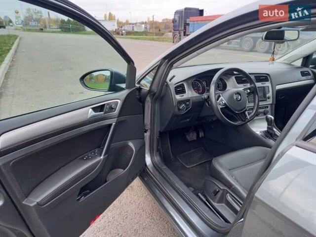 Серый Фольксваген Гольф, объемом двигателя 1.8 л и пробегом 123 тыс. км за 10200 $, фото 13 на Automoto.ua