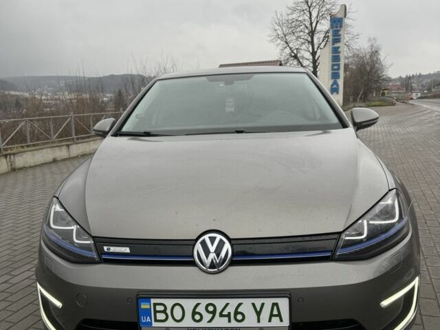 Сірий Фольксваген Гольф, об'ємом двигуна 0 л та пробігом 144 тис. км за 7999 $, фото 1 на Automoto.ua