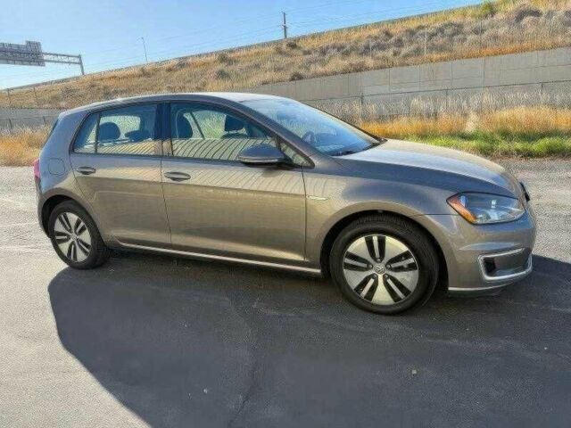 Серый Фольксваген Гольф, объемом двигателя 0 л и пробегом 119 тыс. км за 11000 $, фото 2 на Automoto.ua