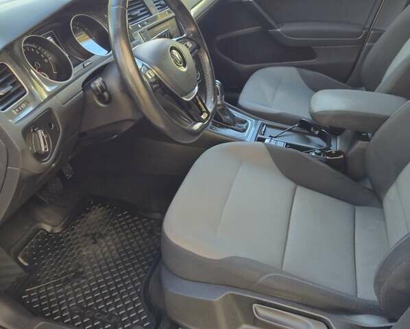 Серый Фольксваген Гольф, объемом двигателя 0 л и пробегом 69 тыс. км за 10800 $, фото 9 на Automoto.ua