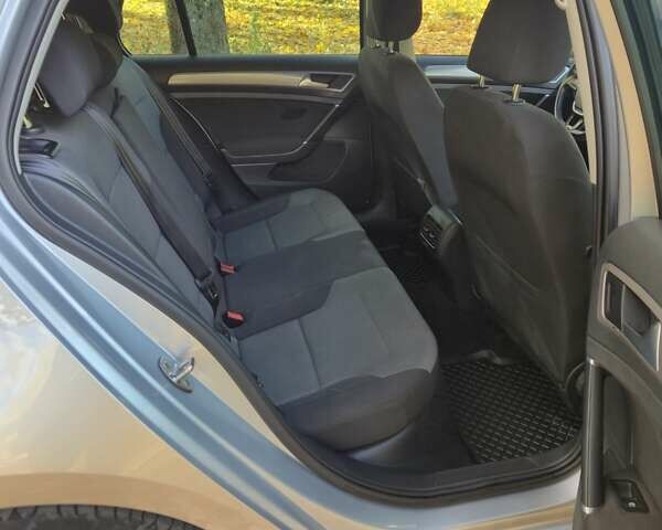 Серый Фольксваген Гольф, объемом двигателя 0 л и пробегом 69 тыс. км за 10800 $, фото 24 на Automoto.ua