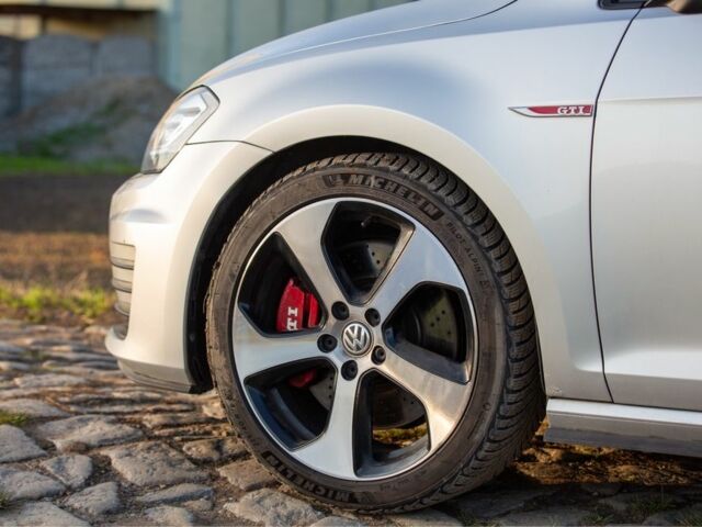 Серый Фольксваген Гольф, объемом двигателя 2 л и пробегом 120 тыс. км за 15999 $, фото 9 на Automoto.ua