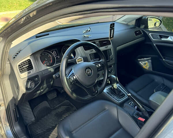 Серый Фольксваген Гольф, объемом двигателя 1.8 л и пробегом 149 тыс. км за 11900 $, фото 9 на Automoto.ua