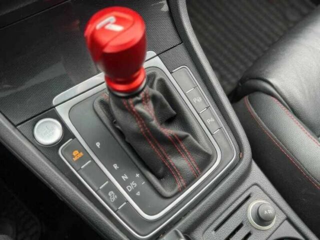 Серый Фольксваген Гольф, объемом двигателя 2 л и пробегом 110 тыс. км за 9000 $, фото 14 на Automoto.ua