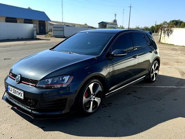 Серый Фольксваген Гольф, объемом двигателя 2 л и пробегом 264 тыс. км за 14800 $, фото 1 на Automoto.ua