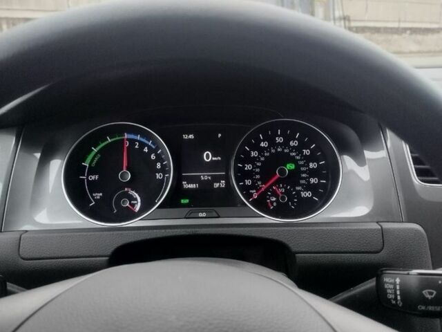 Серый Фольксваген Гольф, объемом двигателя 0 л и пробегом 104 тыс. км за 9300 $, фото 7 на Automoto.ua