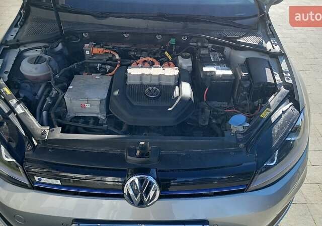 Сірий Фольксваген Гольф, об'ємом двигуна 0 л та пробігом 106 тис. км за 10500 $, фото 8 на Automoto.ua