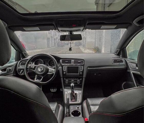 Серый Фольксваген Гольф, объемом двигателя 2 л и пробегом 120 тыс. км за 15999 $, фото 5 на Automoto.ua