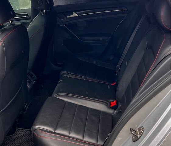 Серый Фольксваген Гольф, объемом двигателя 2 л и пробегом 120 тыс. км за 15999 $, фото 11 на Automoto.ua