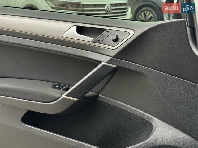 Серый Фольксваген Гольф, объемом двигателя 1.4 л и пробегом 212 тыс. км за 14990 $, фото 15 на Automoto.ua
