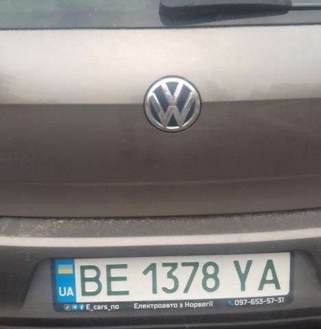 Серый Фольксваген Гольф, объемом двигателя 0 л и пробегом 130 тыс. км за 9300 $, фото 8 на Automoto.ua