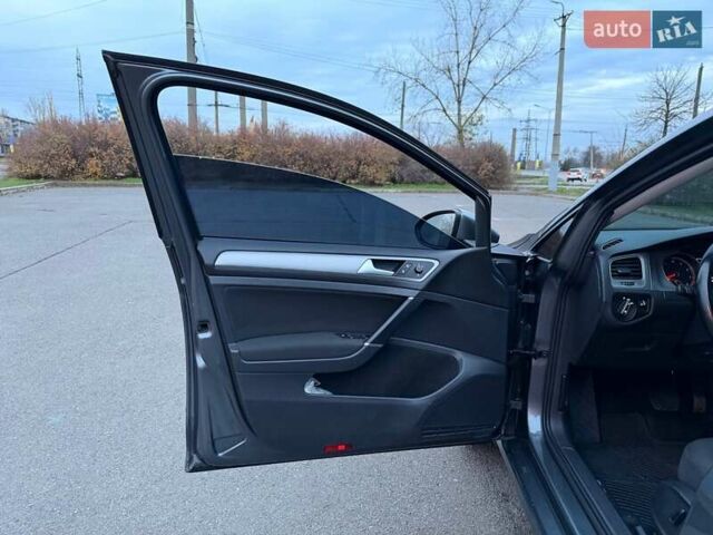 Серый Фольксваген Гольф, объемом двигателя 1.78 л и пробегом 217 тыс. км за 10000 $, фото 29 на Automoto.ua