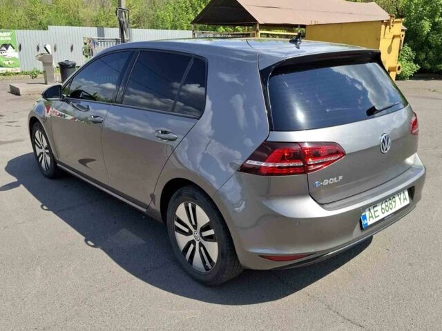 Сірий Фольксваген Гольф, об'ємом двигуна 0 л та пробігом 121 тис. км за 9700 $, фото 3 на Automoto.ua