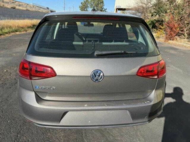 Серый Фольксваген Гольф, объемом двигателя 0 л и пробегом 119 тыс. км за 11000 $, фото 5 на Automoto.ua