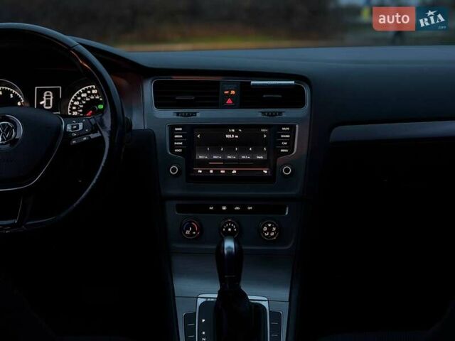 Серый Фольксваген Гольф, объемом двигателя 1.78 л и пробегом 217 тыс. км за 10000 $, фото 38 на Automoto.ua