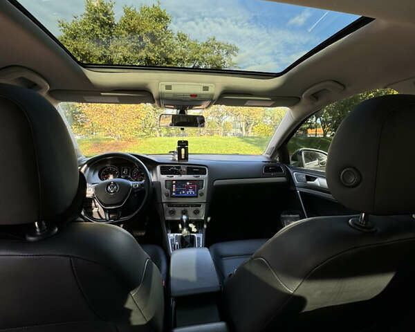 Серый Фольксваген Гольф, объемом двигателя 1.8 л и пробегом 149 тыс. км за 11900 $, фото 13 на Automoto.ua