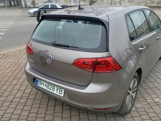 Серый Фольксваген Гольф, объемом двигателя 0 л и пробегом 104 тыс. км за 9300 $, фото 4 на Automoto.ua