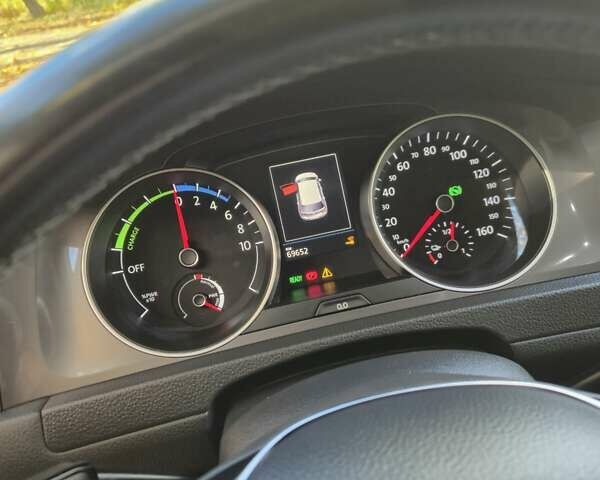 Серый Фольксваген Гольф, объемом двигателя 0 л и пробегом 69 тыс. км за 10800 $, фото 21 на Automoto.ua