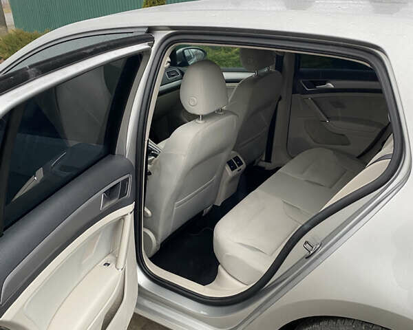 Серый Фольксваген Гольф, объемом двигателя 1.8 л и пробегом 94 тыс. км за 11500 $, фото 5 на Automoto.ua