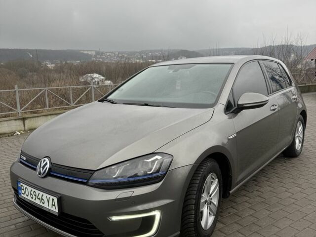 Сірий Фольксваген Гольф, об'ємом двигуна 0 л та пробігом 144 тис. км за 7999 $, фото 2 на Automoto.ua