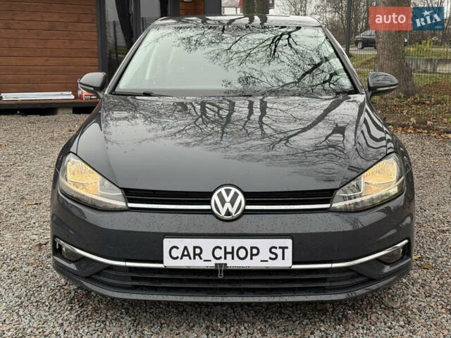 Серый Фольксваген Гольф, объемом двигателя 1.6 л и пробегом 234 тыс. км за 12300 $, фото 22 на Automoto.ua