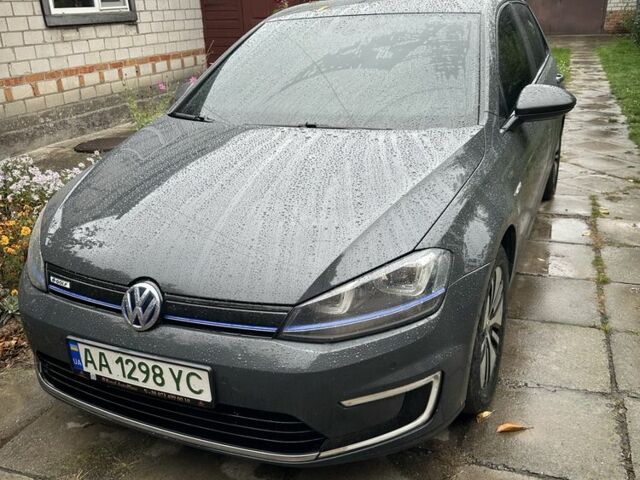 Серый Фольксваген Гольф, объемом двигателя 0 л и пробегом 91 тыс. км за 12200 $, фото 2 на Automoto.ua