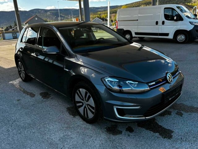 Серый Фольксваген Гольф, объемом двигателя 0 л и пробегом 104 тыс. км за 11200 $, фото 5 на Automoto.ua