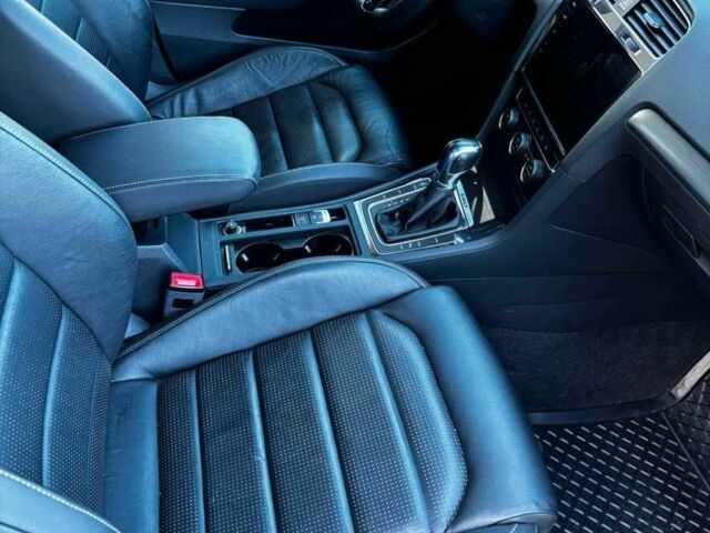 Серый Фольксваген Гольф, объемом двигателя 0 л и пробегом 104 тыс. км за 11200 $, фото 9 на Automoto.ua