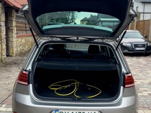 Серый Фольксваген Гольф, объемом двигателя 0 л и пробегом 180 тыс. км за 12000 $, фото 5 на Automoto.ua