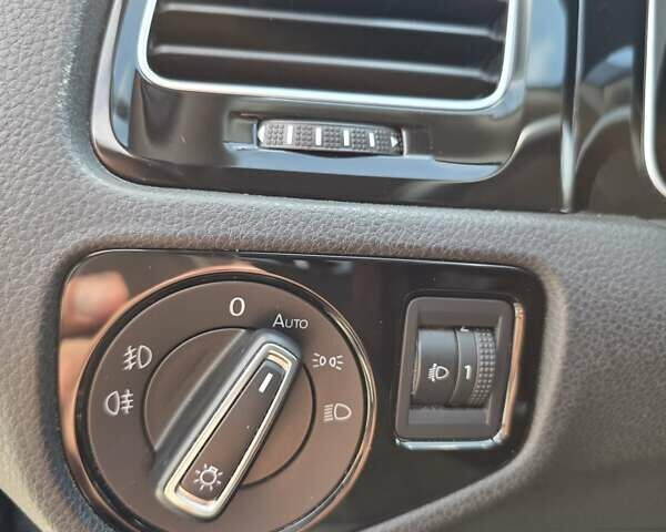 Фольксваген Гольф 2017 у Мукачеве на Automoto.ua Сірий Фольксваген Гольф, об'ємом двигуна 1.4 л та пробігом 189 тис. км за 17900 $, фото 35 на Automoto.ua