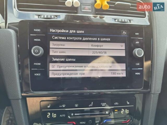 Фольксваген Гольф 2017 у Мукачеве на Automoto.ua Сірий Фольксваген Гольф, об'ємом двигуна 1.4 л та пробігом 189 тис. км за 17900 $, фото 24 на Automoto.ua