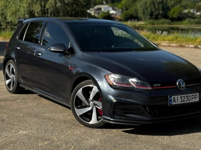 Серый Фольксваген Гольф, объемом двигателя 2 л и пробегом 99 тыс. км за 19999 $, фото 4 на Automoto.ua