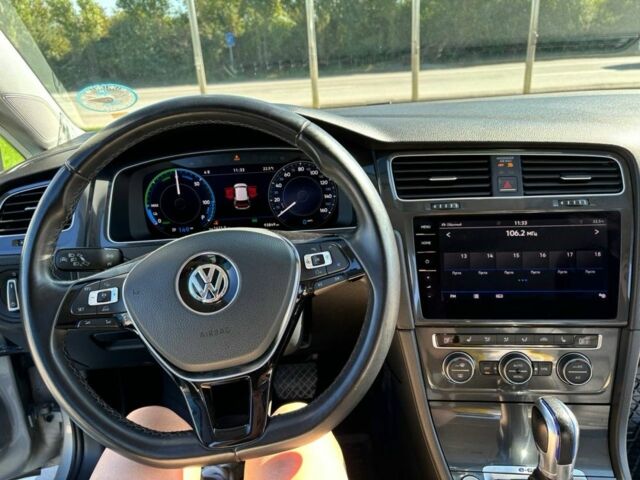 Серый Фольксваген Гольф, объемом двигателя 0 л и пробегом 94 тыс. км за 13700 $, фото 5 на Automoto.ua