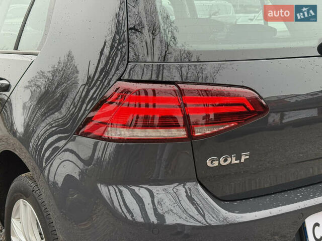 Серый Фольксваген Гольф, объемом двигателя 1.6 л и пробегом 234 тыс. км за 12300 $, фото 10 на Automoto.ua