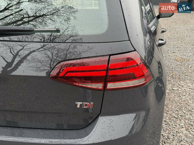 Серый Фольксваген Гольф, объемом двигателя 1.6 л и пробегом 234 тыс. км за 12300 $, фото 11 на Automoto.ua