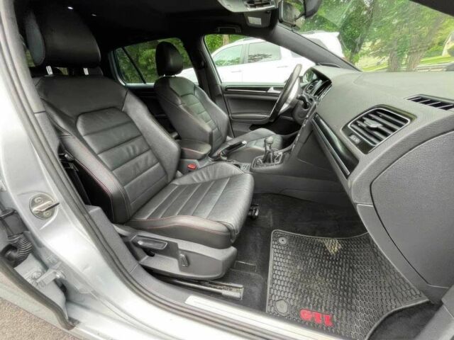 Серый Фольксваген Гольф, объемом двигателя 2 л и пробегом 63 тыс. км за 13000 $, фото 11 на Automoto.ua