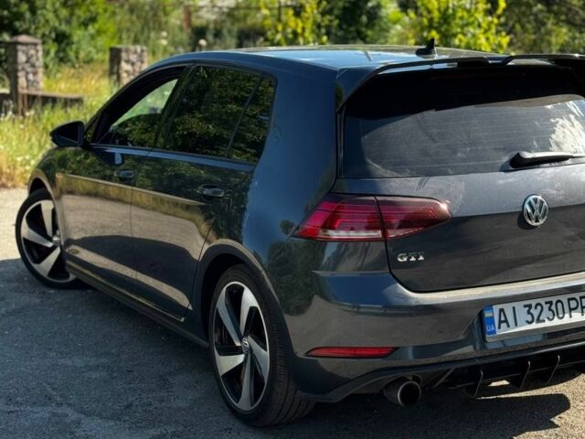 Серый Фольксваген Гольф, объемом двигателя 2 л и пробегом 99 тыс. км за 19999 $, фото 5 на Automoto.ua