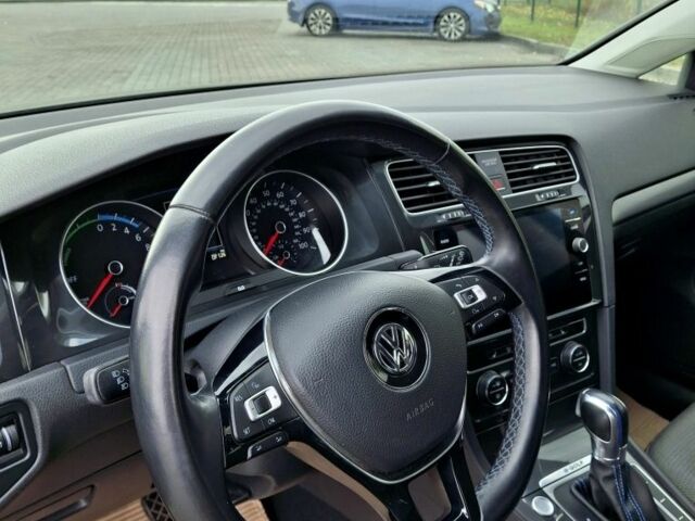 Серый Фольксваген Гольф, объемом двигателя 0 л и пробегом 112 тыс. км за 13300 $, фото 5 на Automoto.ua