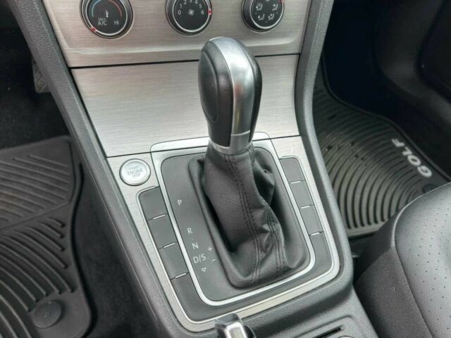 Серый Фольксваген Гольф, объемом двигателя 1.8 л и пробегом 67 тыс. км за 5200 $, фото 7 на Automoto.ua