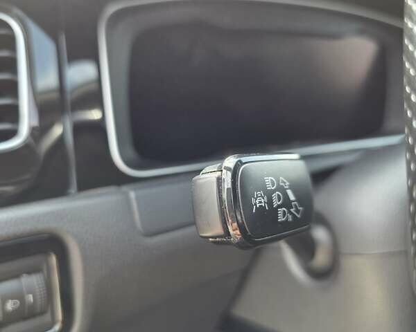 Фольксваген Гольф 2017 у Мукачеве на Automoto.ua Сірий Фольксваген Гольф, об'ємом двигуна 1.4 л та пробігом 189 тис. км за 17900 $, фото 36 на Automoto.ua