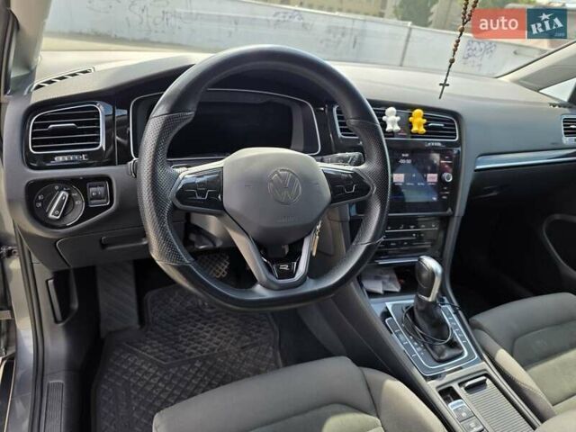 Фольксваген Гольф 2017 у Мукачеве на Automoto.ua Сірий Фольксваген Гольф, об'ємом двигуна 1.4 л та пробігом 189 тис. км за 17900 $, фото 31 на Automoto.ua
