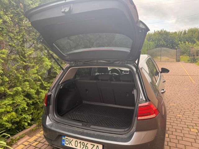 Серый Фольксваген Гольф, объемом двигателя 0 л и пробегом 125 тыс. км за 12200 $, фото 4 на Automoto.ua