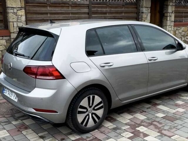 Серый Фольксваген Гольф, объемом двигателя 0 л и пробегом 180 тыс. км за 12000 $, фото 2 на Automoto.ua