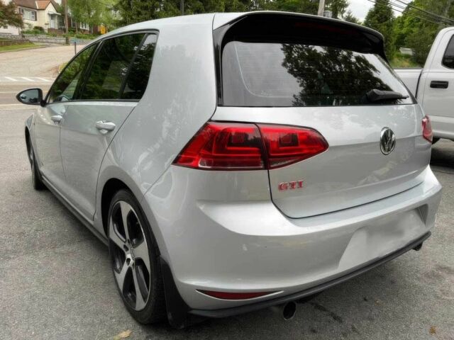 Серый Фольксваген Гольф, объемом двигателя 2 л и пробегом 63 тыс. км за 13000 $, фото 4 на Automoto.ua