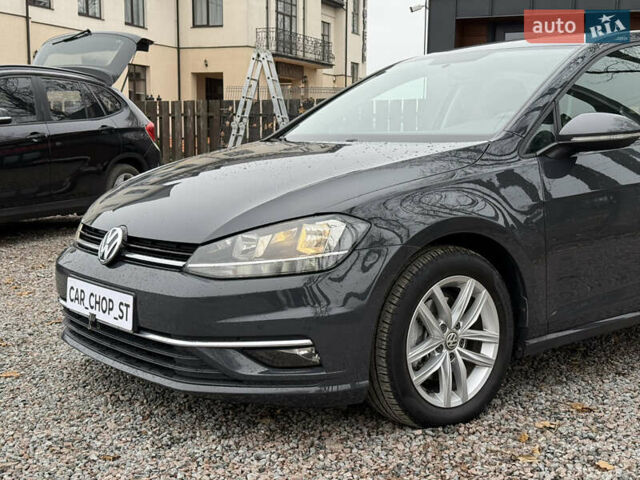 Серый Фольксваген Гольф, объемом двигателя 1.6 л и пробегом 234 тыс. км за 12300 $, фото 2 на Automoto.ua
